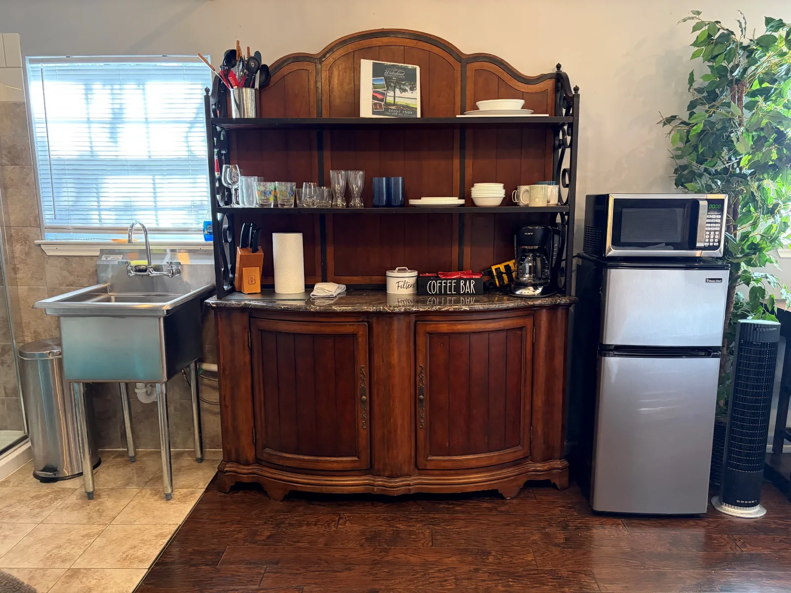 The hutch and kitchenette in Cabin 2, with a microwave and fridge
