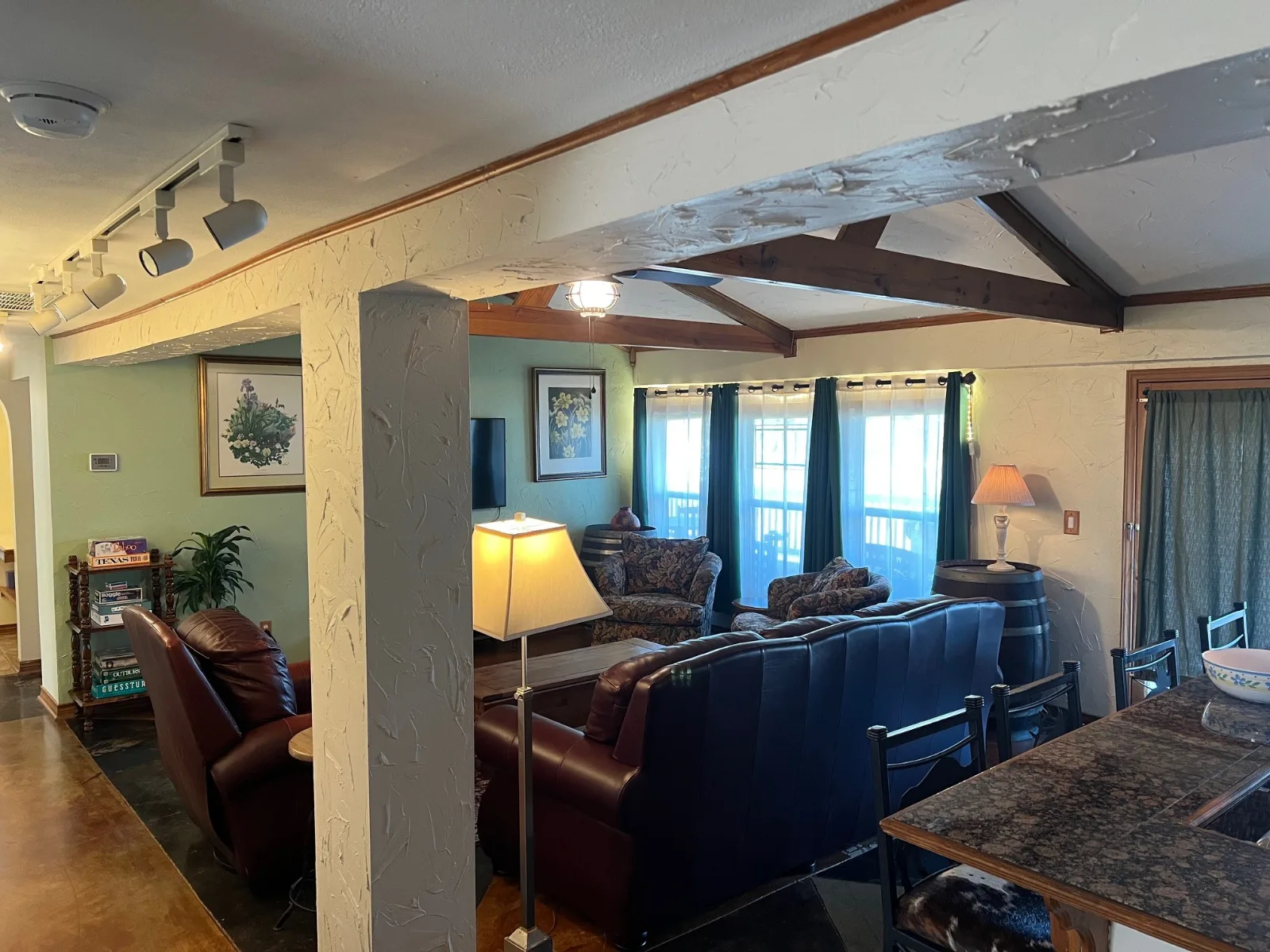 The open-plan living area in Cabin 3