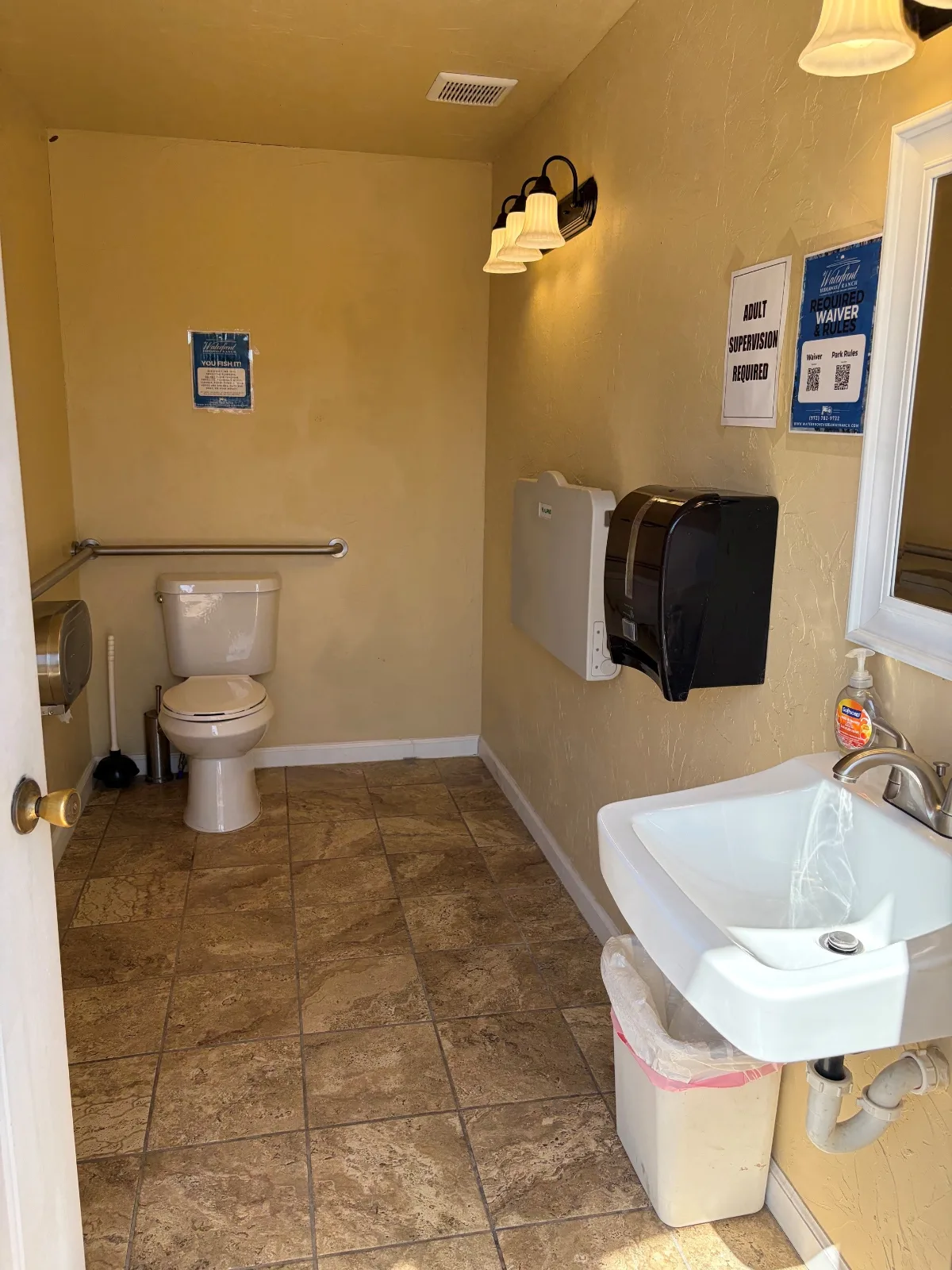 The guest restroom in the laundry building at Waterfront Hideaway Ranch